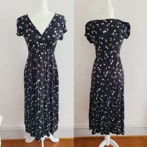 Urban Outfitters Tiny Ditsy Floral Maxi Dress Sz Large Short Sleeve White Daisy